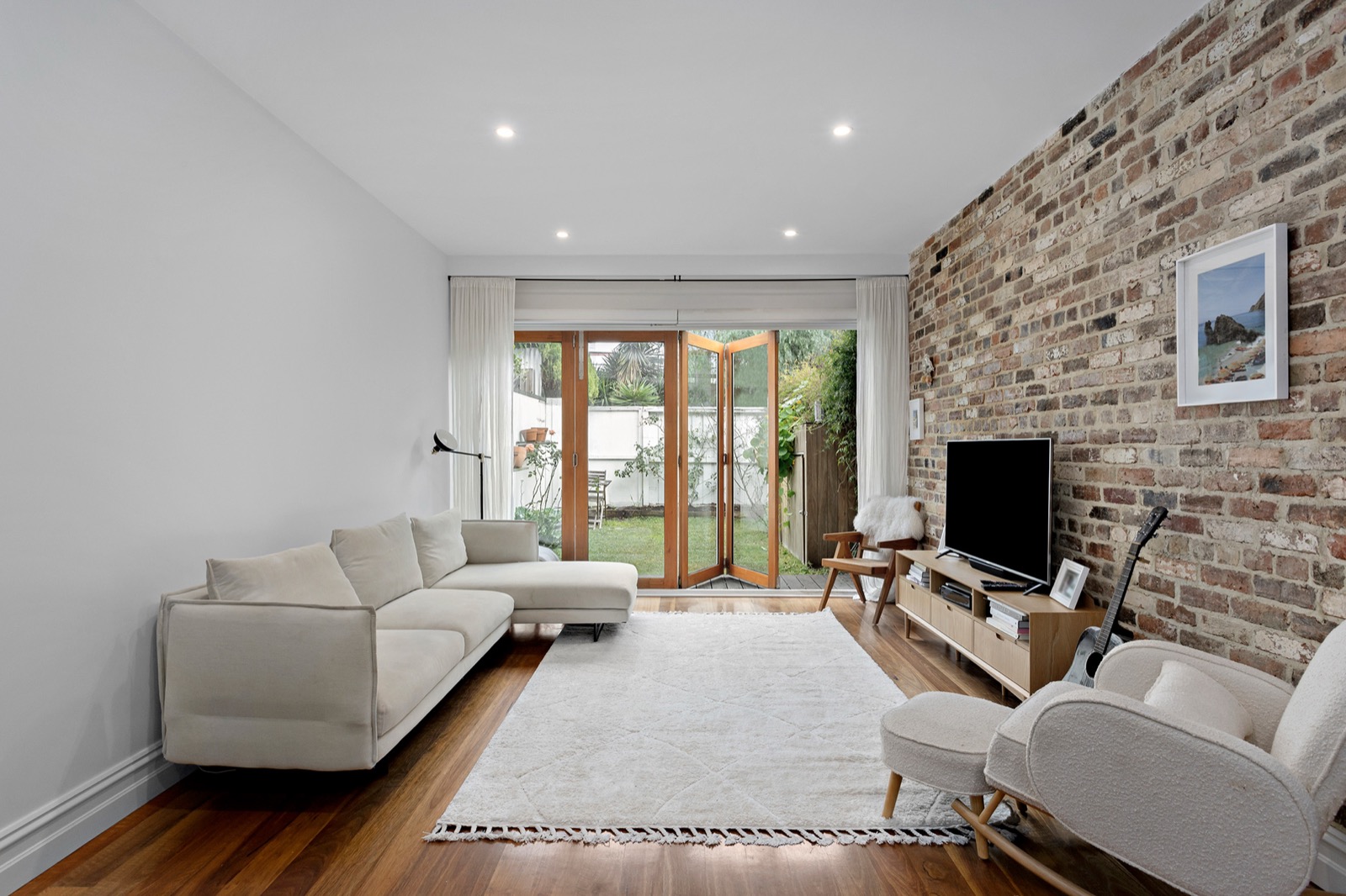 Green Street, interior 1