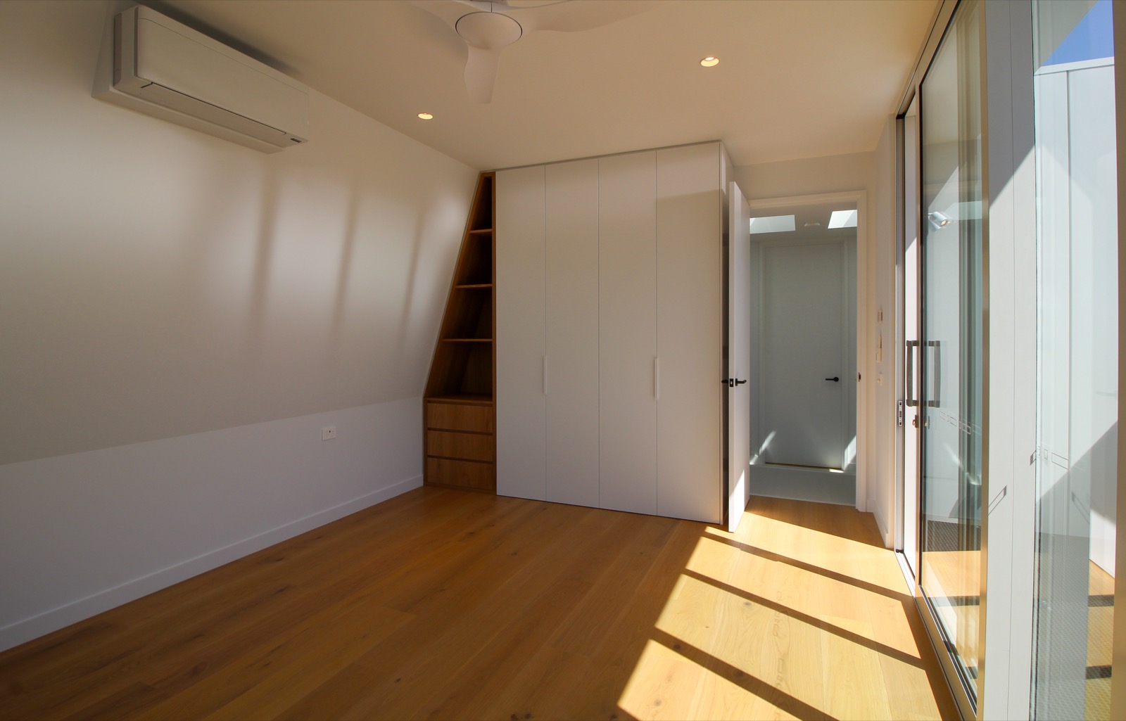 Napier Street, photo 10